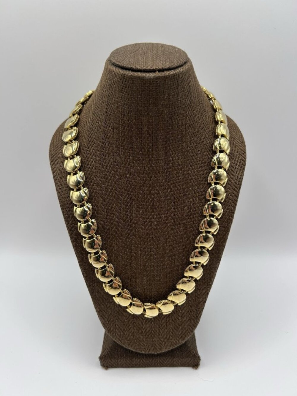 Vintage Necklace Gold Tone Chunky Crescent Link 18” Statement Jewelry Retro MCM - Picture 1 of 13